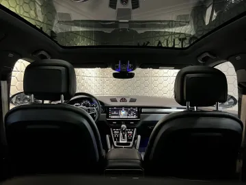 Car image 39