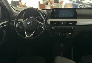 Car image 38