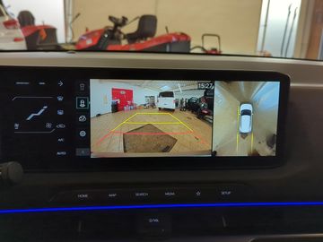 Car image 30