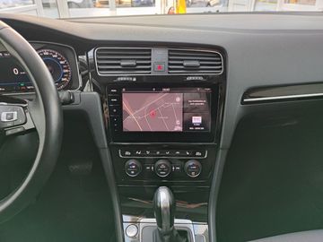 Car image 27