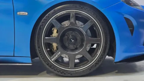 Car image 29