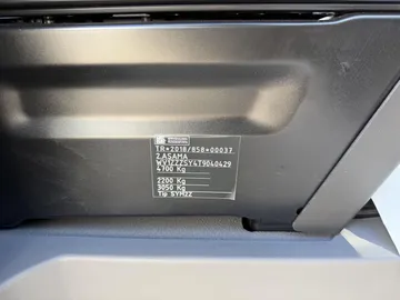 Car image 46