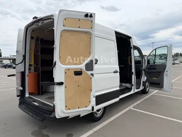 Car image 33