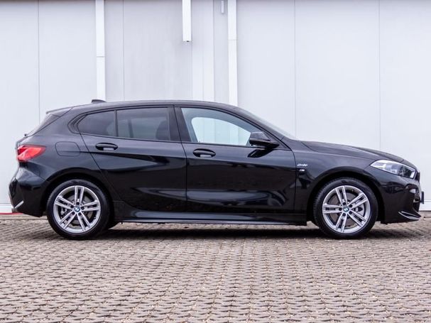 BMW 120i M Sport 131 kW image number 2