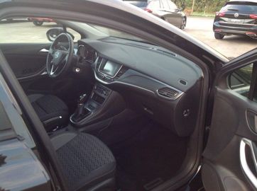 Car image 11