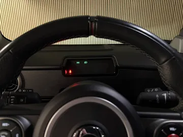 Car image 33