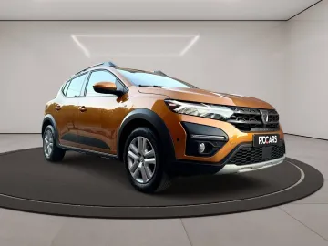 Car image 3