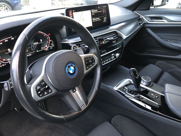 BMW 530 xDrive 215 kW image number 8