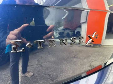 Car image 32