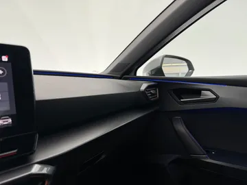 Car image 36