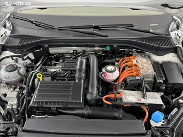 Car image 35