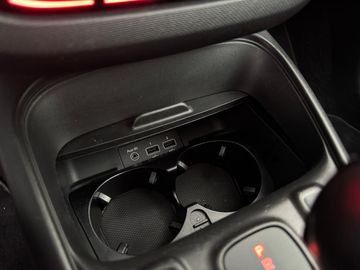 Car image 25