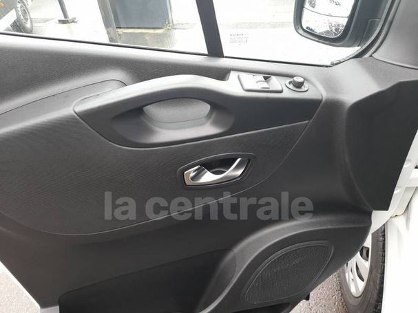 Renault Trafic Grand dCi 120 88 kW image number 16