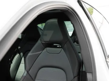 Car image 38