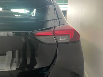 Car image 23