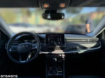 Car image 35
