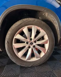 Car image 38