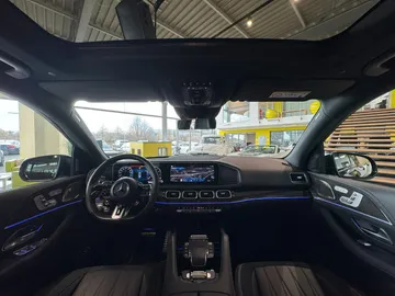 Car image 29