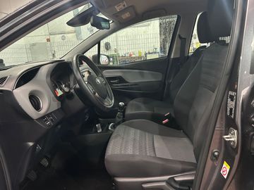 Car image 10