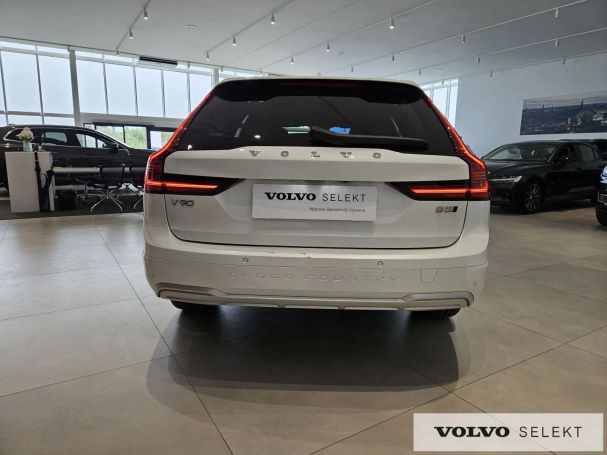 Volvo V90 Cross Country AWD 173 kW image number 7