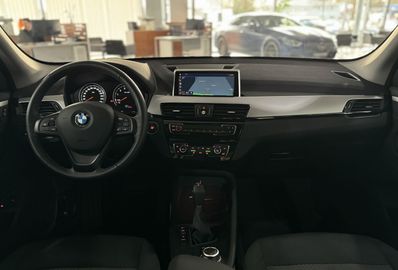 Car image 37