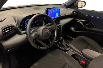 Car image 12