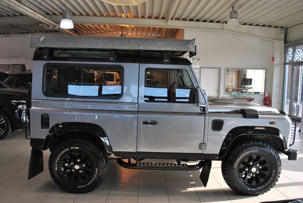 Land Rover Defender 90 Station Wagon 90 kW image number 12