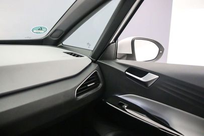 Car image 31