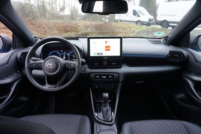 Car image 10