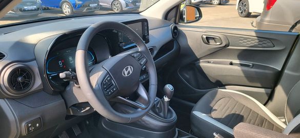 Car image 10