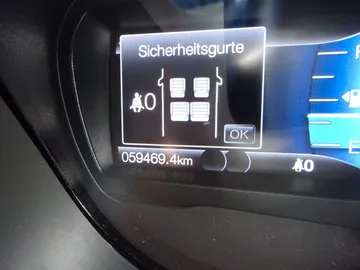 Car image 32