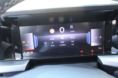 Car image 23