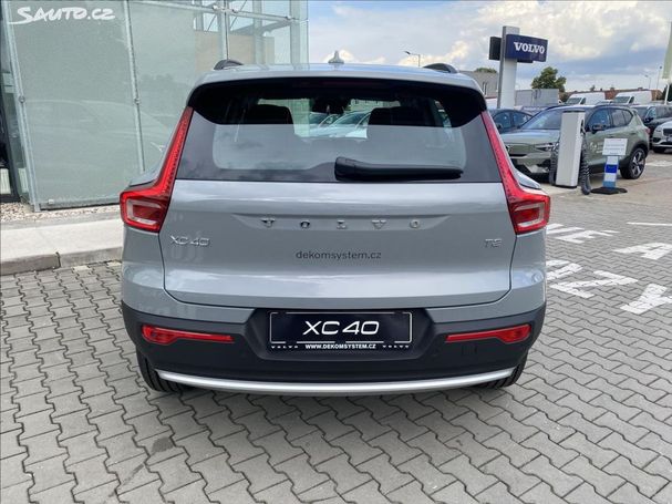 Volvo XC40 T2 Essential 95 kW image number 6