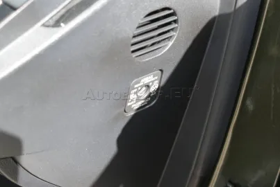 Car image 45