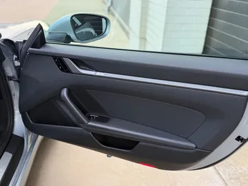 Car image 26