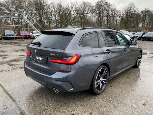 BMW 330e Touring M Sport 215 kW image number 7