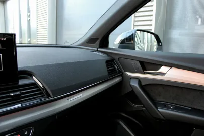 Car image 33