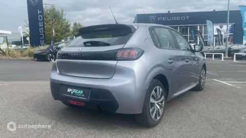 Car image 5
