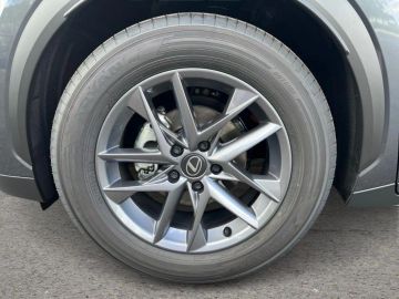 Car image 26