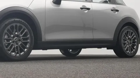 Car image 22