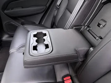 Car image 47