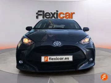 Car image 3