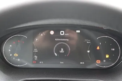 Car image 38