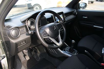 Car image 13