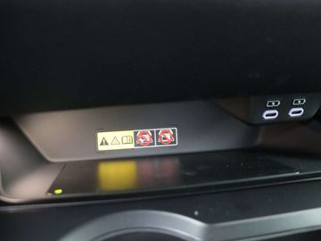 Car image 36