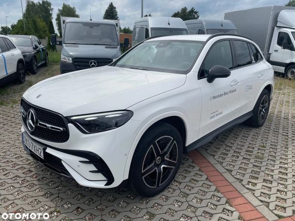 Mercedes-Benz GLC 300 145 kW image number 1