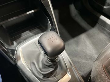 Car image 36