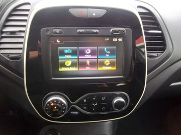 Car image 26