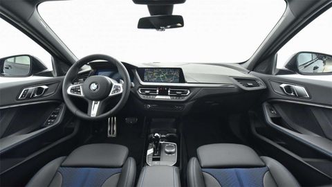 Car image 30