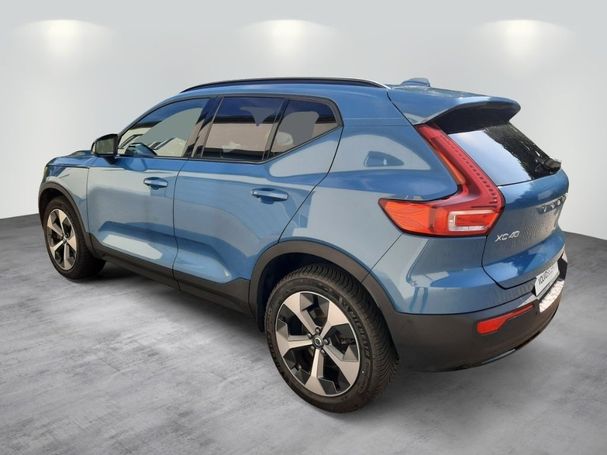 Volvo XC40 B3 Plus Dark 120 kW image number 4